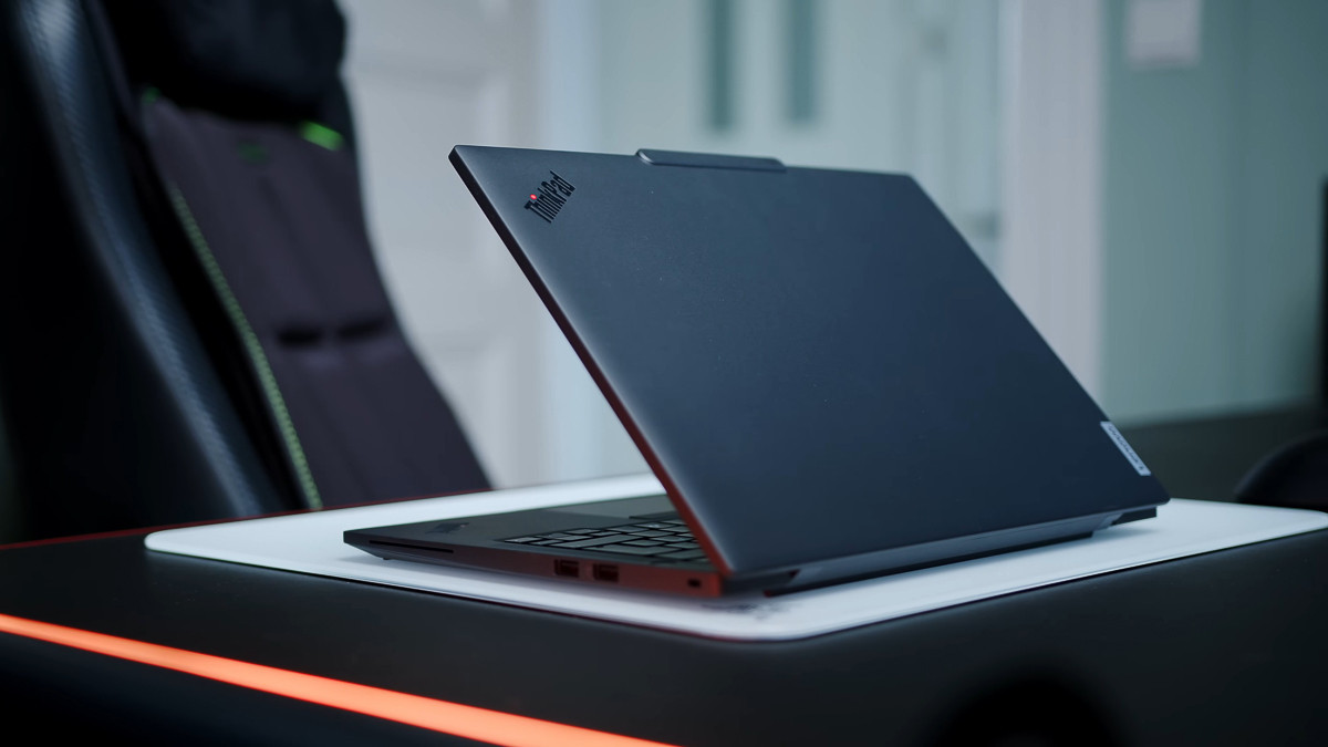 ThinkPad T14s Gen 6 tiếp tục giữ vị trí “top 1 bàn phím laptop doanh nhân”.