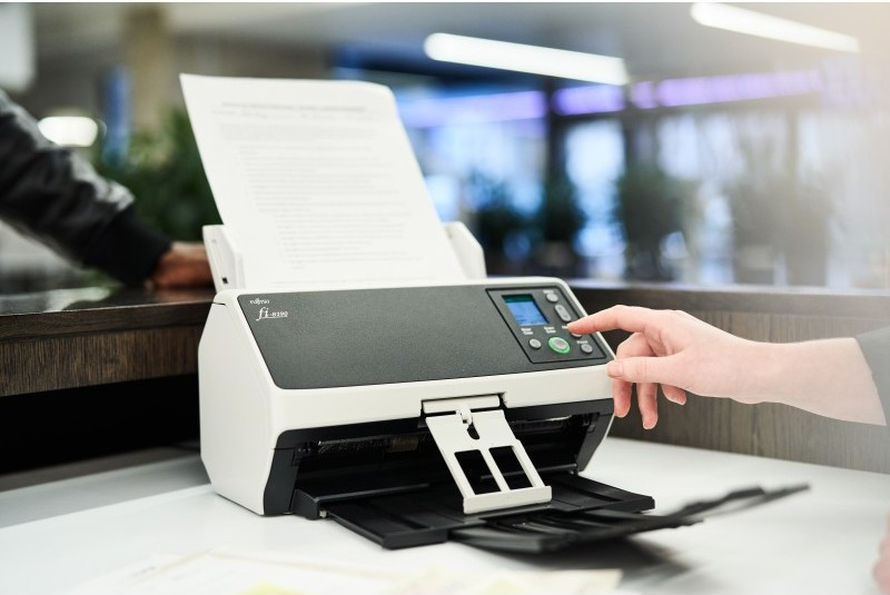 Fujitsu fi-8150 là dòng máy scan dành cho văn phòng có nhu cầu xử lý hồ sơ nhanh, nhiều và liên tục mỗi ngày. Model này được thiết kế để các doanh nghiệp, phòng ban nhân sự – kế toán – hành chính có thể số hóa chứng từ một cách chính xác, nhanh chóng mà không cần kỹ thuật chuyên sâu