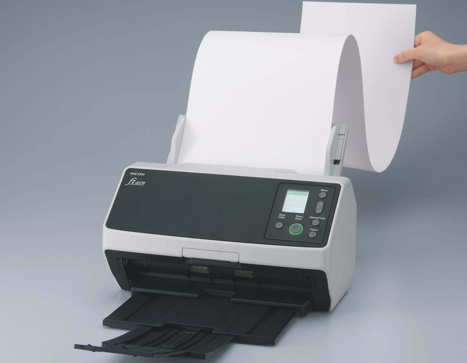 Với tốc độ quét lên đến 50 trang/phút, fi-8150 giúp rút ngắn đáng kể thời gian nhập liệu, đặc biệt khi phải xử lý hợp đồng, đơn từ hay tài liệu kiểm kê.