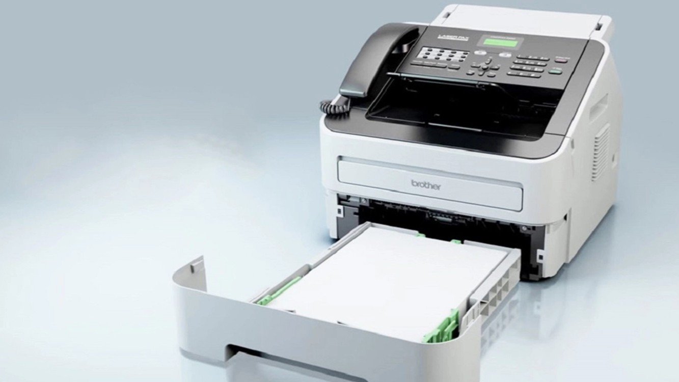 Máy fax Brother FAX-2840 sử dụng modem tốc độ 33.6 Kbps, giúp gửi và nhận fax nhanh hơn các dòng fax truyền thống