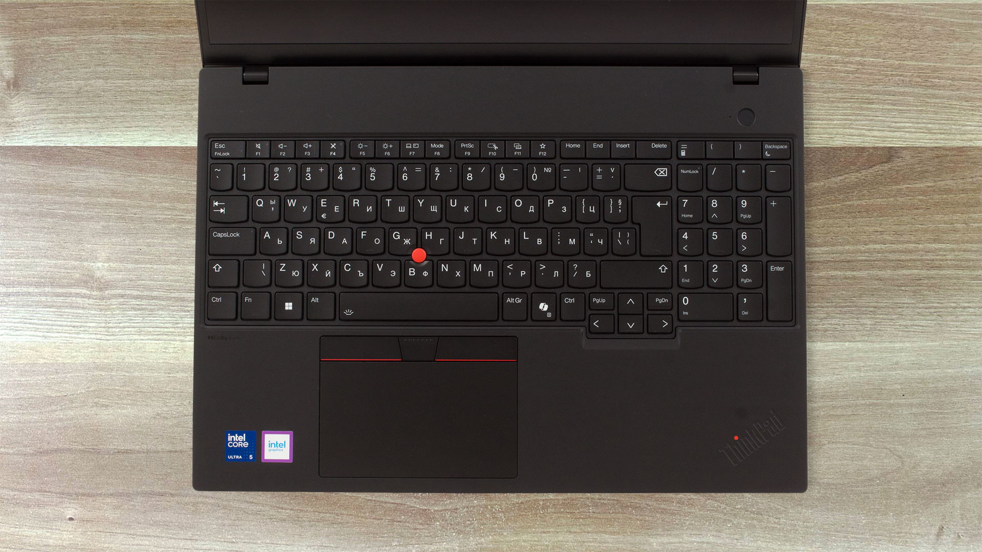 Lenovo ThinkPad T16 Gen 3 là công cụ làm việc toàn diện dành cho môi trường doanh nghiệp