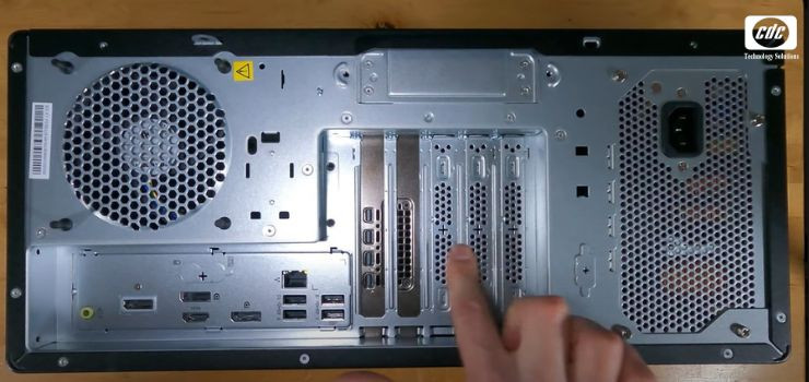 Khả năng tản nhiệt của Lenovo ThinkStation P3 Tower 30GS00G5VA rất tốt.