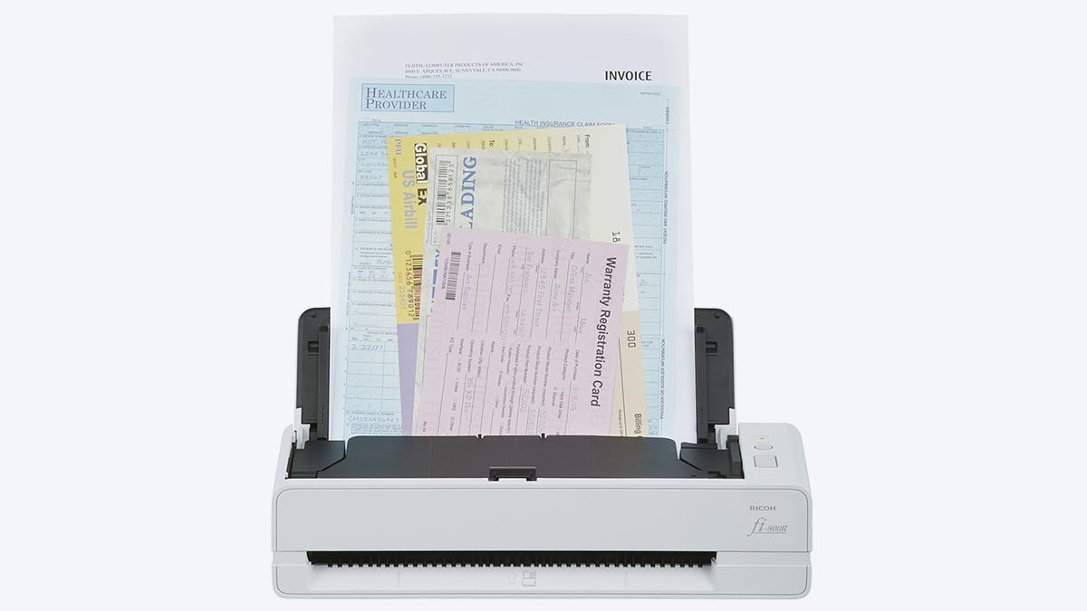 fi-800R cho ra hình ảnh sắc nét, tối ưu cho tài liệu hành chính, hợp đồng, hồ sơ y tế hay chứng từ ngân hàng.