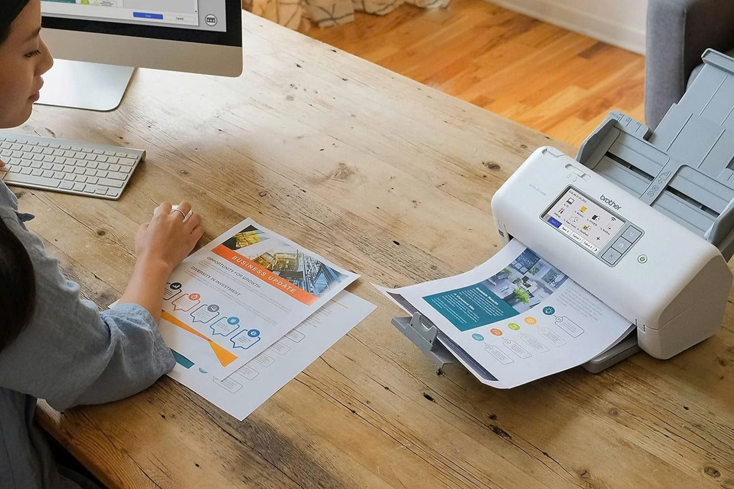 ADS-4700W tiếp tục phát huy thế mạnh của Brother với cơ chế kéo giấy thông minh, tự động dừng khi phát hiện lỗi để tránh hư hỏng tài liệu quan trọng