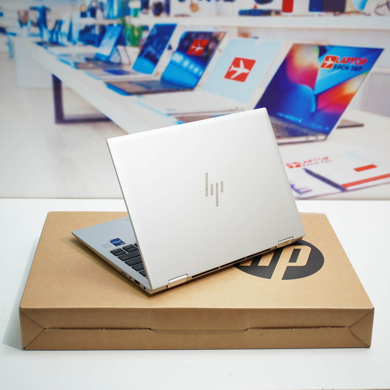 HP EliteBook x360 830 G10 được trang bị loạt tính năng bảo mật cao cấp.