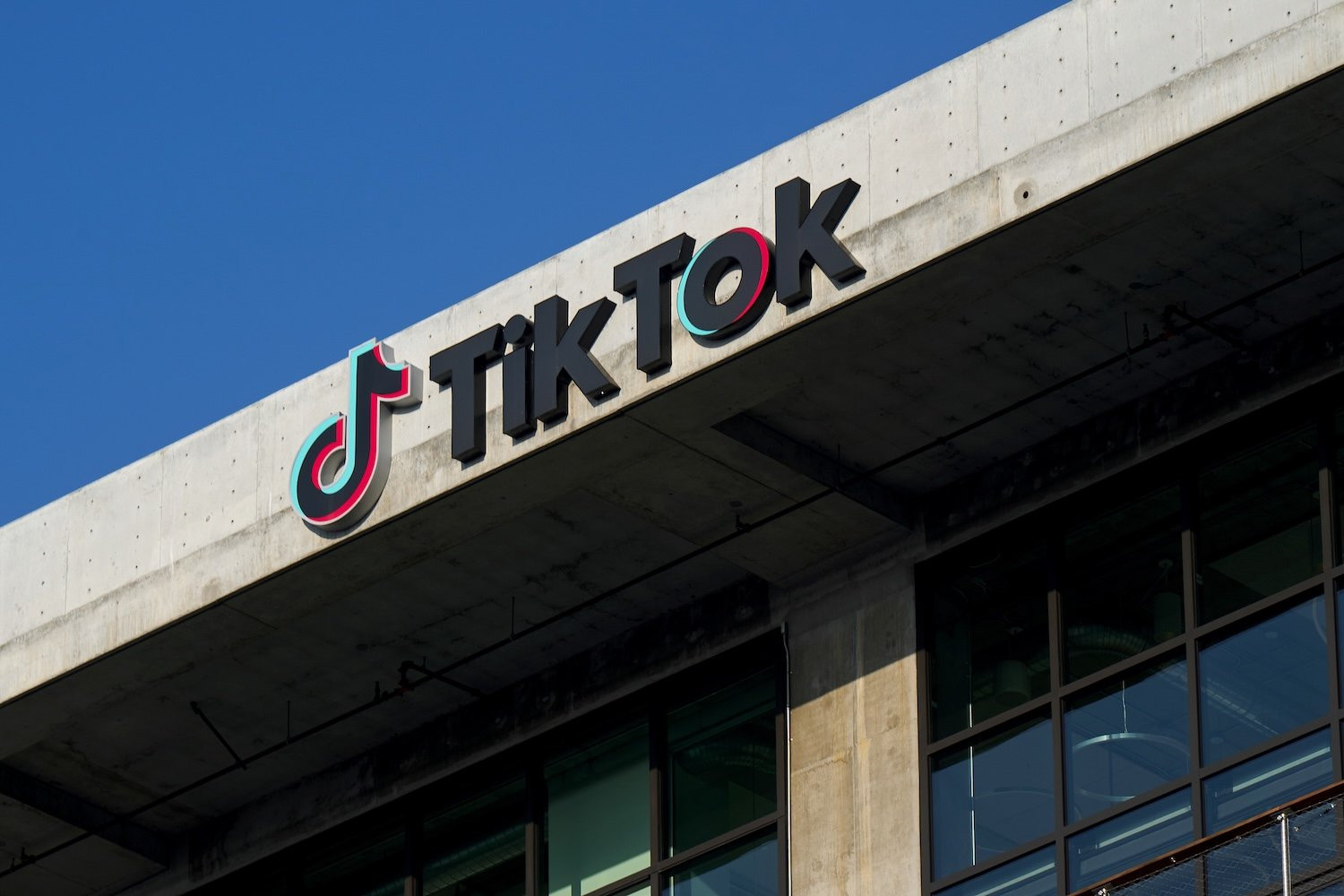 TikTok bản gốc và M2 sẽ hoạt động song song cho đến ít nhất tháng 3/2026
