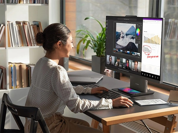Lenovo ThinkCentre neo 50a 24 Gen 5 còn tích hợp AI Meeting Manager