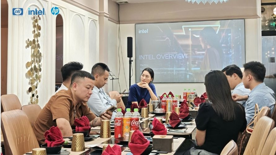 Techcombank Intel HP Poly và CDC Technologies giao lưu tại Workshop PC AI
