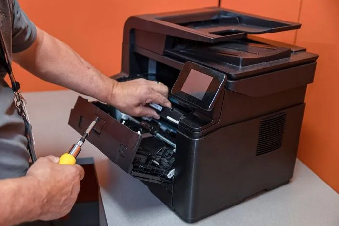 Rủi ro khi doanh nghiệp tự tháo lắp hoặc gọi thợ sửa lẻ bên ngoài