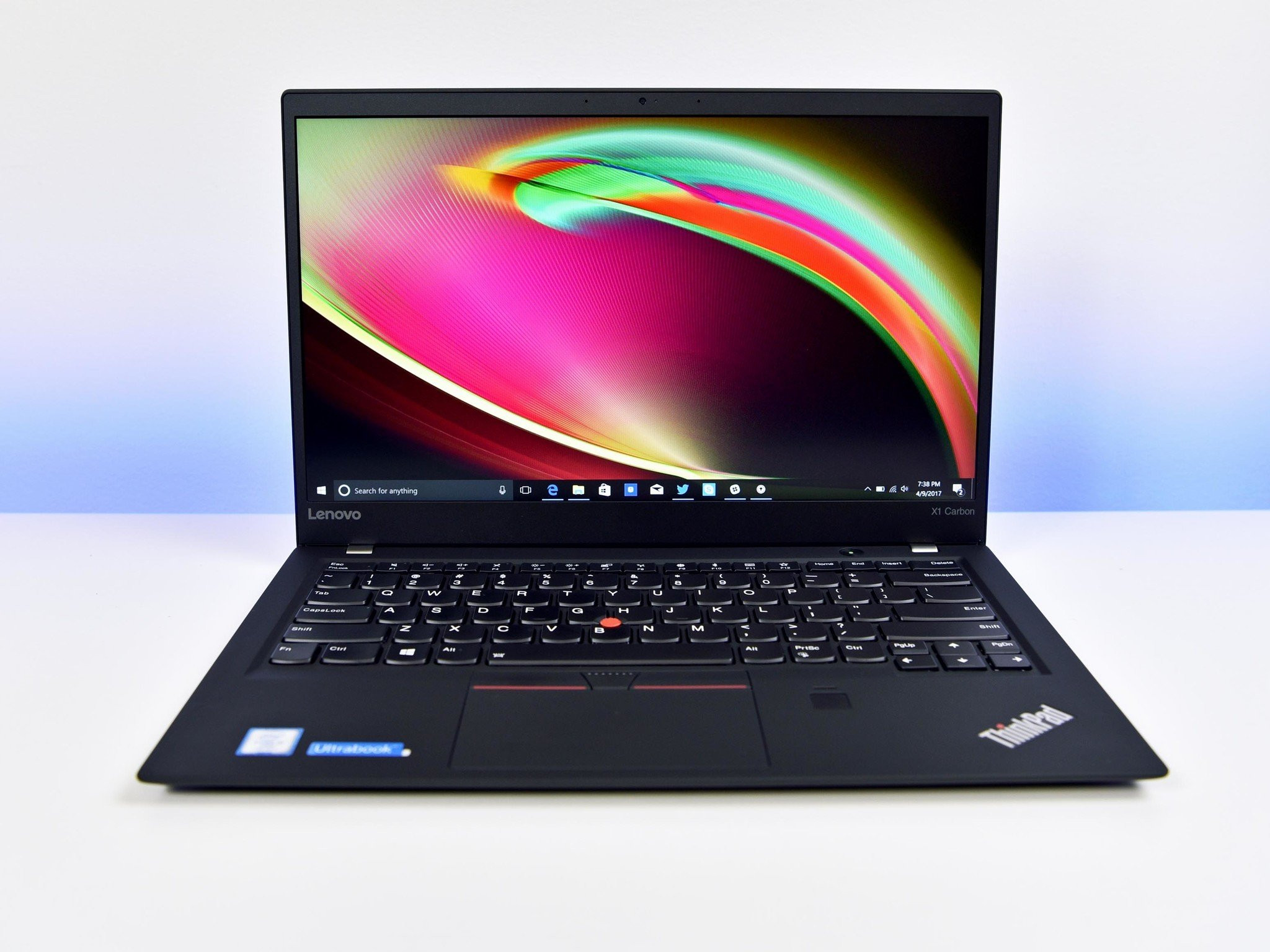 Laptop Lenovo ThinkPad X1 Carbon Gen 11 Intel được trang bị màn hình kích thước tiêu chuẩn 14"