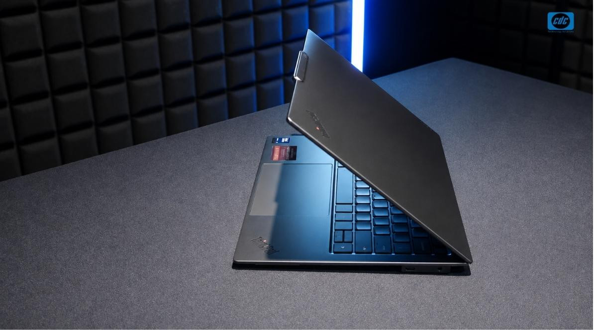 Lenovo ThinkPad X9-14 Gen 1 trong không gian làm việc doanh nghiệp Lenovo ThinkPad X9-14 Gen 1 trong không gian làm việc doanh nghiệp