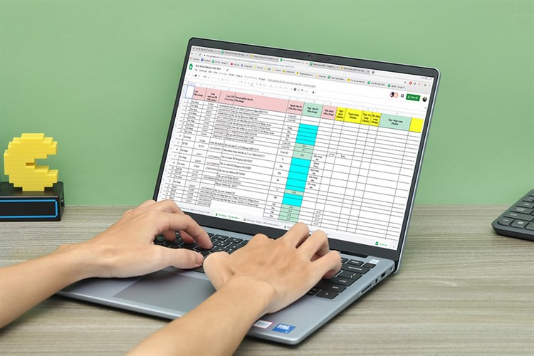 Trong tầm giá, Inspiron 14 5440 nổi bật nhờ sự ổn định, độ bền, hiệu năng mạnh và trải nghiệm tổng thể rất dễ chịu. 
