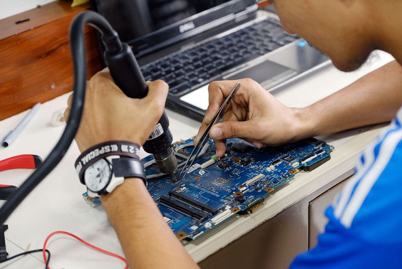 Sửa máy tính, laptop tại Trường Chinh Giá Rẻ, Uy Tín