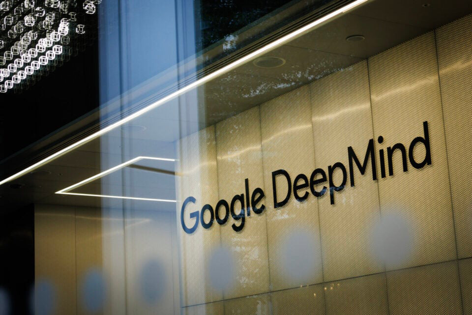 AI trong khám phá thuốc mới – Công ty mẹ của Google đang viết lại lịch sử y học?