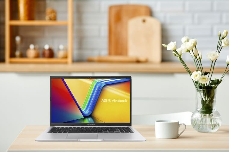 Trải nghiệm laptop ASUS Vivobook 15 (X1502) – Hiệu năng vượt mong đợi cho sinh viên & dân văn phòng 2025