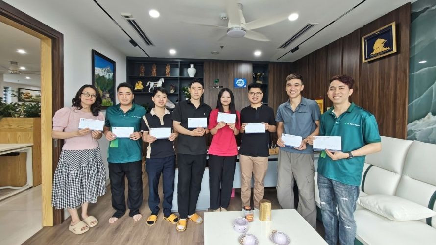 CDC Technologies trao giải Đường đua Duolingo – CDC Family English